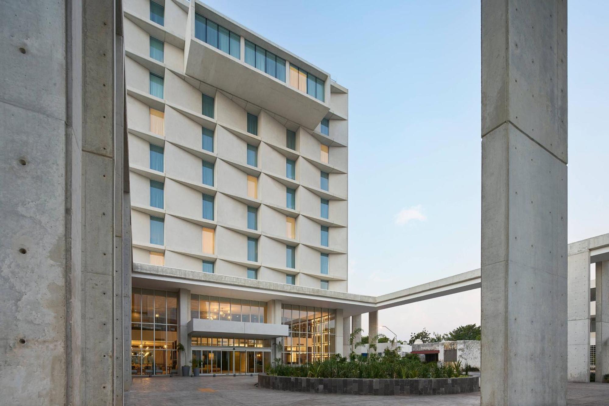 Courtyard By Marriott Merida Downtown Exterior foto